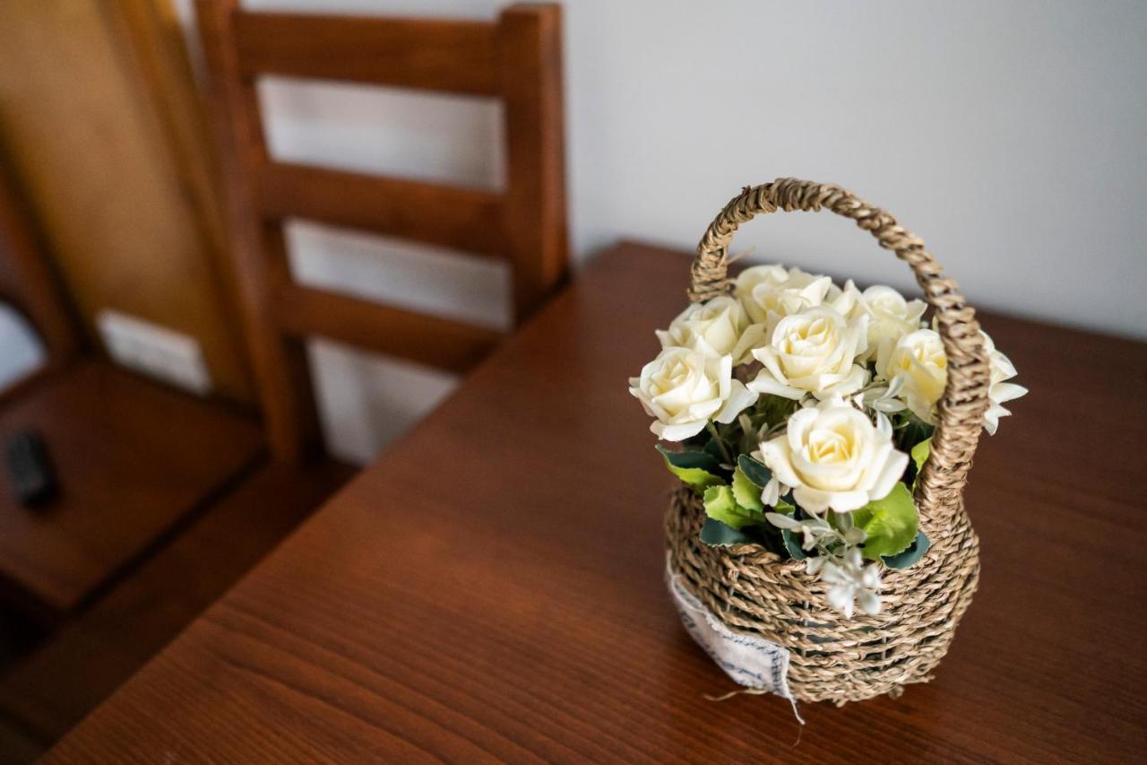 Bed and Breakfast Mamutfenyo Panzio Тата Екстер'єр фото