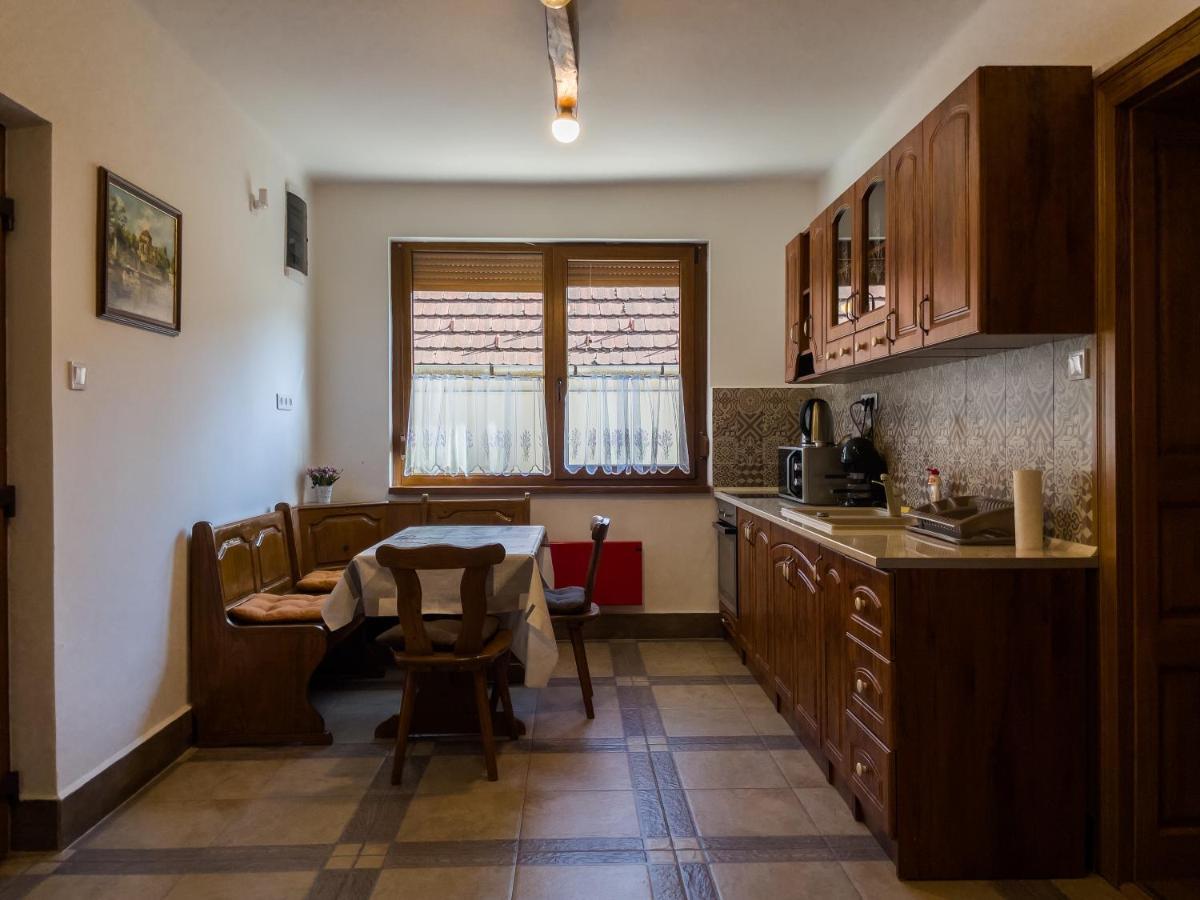 Bed and Breakfast Mamutfenyo Panzio Тата Екстер'єр фото